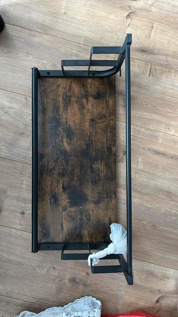 Wandgarderobe beschikbaar voor biedingen