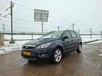 Ford Focus Wagon 1.6 16V 100PK 2010 Zwart Airco NIEUWE APK, Auto's, 1596 cc, 4 cilinders, 635 kg, 100 pk