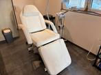 Witte behandelstoel met voetsteun, Ophalen, Gebruikt