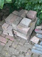 GRATIS kasseien en baksteentjes en waaltjes, Tuin en Terras, Tegels en Klinkers, Ophalen, Klinkers, Zo goed als nieuw, 10 m² of meer