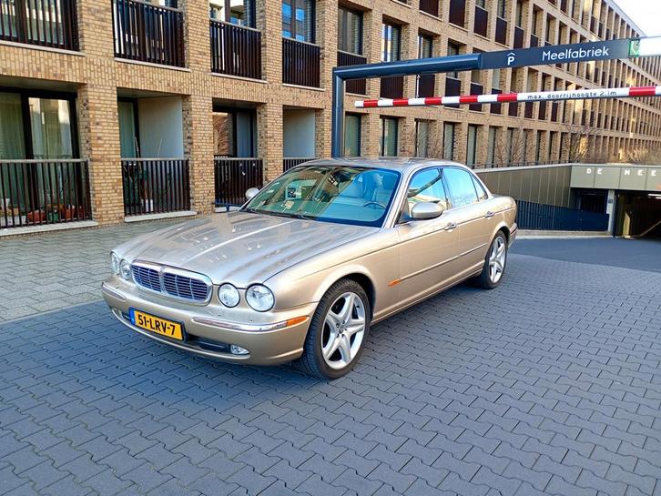 Jaguar XJ 4.2 Executive AUT 2003 Beige, Auto's, Jaguar, Particulier, XJ, ABS, Airbags, Airconditioning, Boordcomputer, Centrale vergrendeling