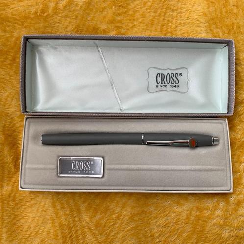 Cross Selectip Rolling Ball Pen Matte Grey 2105, Verzamelen, Pennenverzamelingen, Zo goed als nieuw, Balpen, Cross, Met doosje