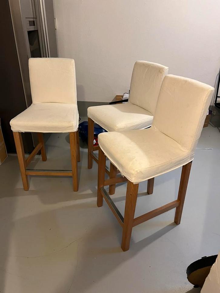 3x Ikea barkruk Bergmund - zithoogte:62 cm, Huis en Inrichting, Barkrukken, Gebruikt, 60 tot 90 cm, Hout, 3 krukken, Met voetsteun