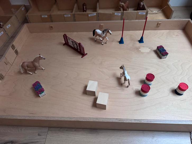 Speelgoed Paardenstal, gemaakt voor schleich paarden, Kinderen en Baby's, Speelgoed | Houten speelgoed, Zo goed als nieuw, Ophalen