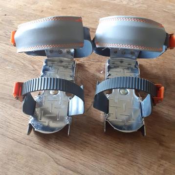 Glijijzers / glij ijzers verstelbaar 24-34 beschikbaar voor biedingen