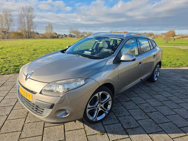 TOPSTAAT: Renault Mégane Estate 1.6 Dynamique, Xenon en Navi, Auto's, Renault, Particulier, Mégane, Bluetooth, Climate control
