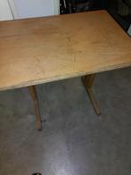 Vintage tafeltje.  (Bureautje) schooltafeltje, Ophalen, Gebruikt, Rechthoekig, 50 tot 100 cm