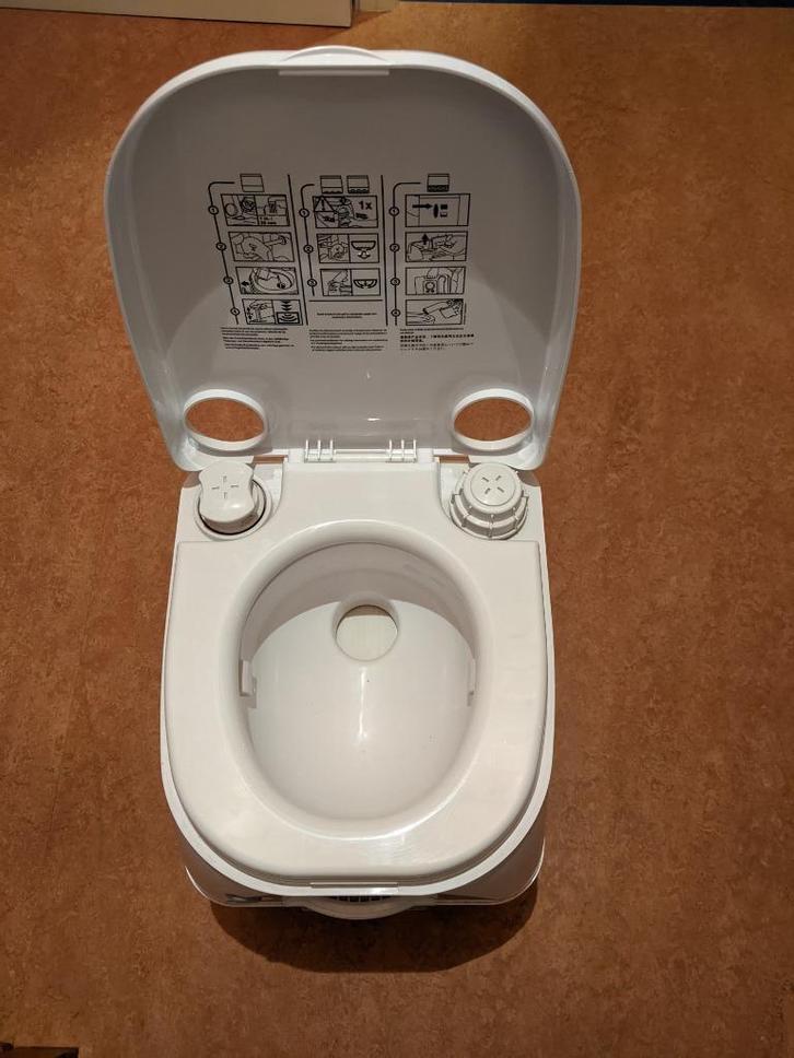Dometic 976 draagbaar toilet --  nieuw/nooit gebruikt, Caravans en Kamperen, Kampeeraccessoires, Nieuw, Ophalen of Verzenden
