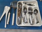 BESTEK MET BESTEKBAK, Huis en Inrichting, Keuken | Bestek, Ophalen of Verzenden, Zo goed als nieuw, Rvs of Chroom, Vaatwasserbestendig