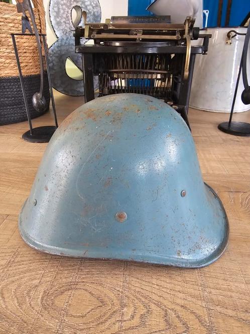 Zeer zeldzame Antieke WOII Verblifa leger helm €119, Verzamelen, Militaria | Tweede Wereldoorlog, Landmacht, Helm of Baret, Nederland