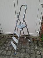 Goede gamma huishoudtrap, keukentrap, klustrap!, Doe-het-zelf en Verbouw, Ladders en Trappen, Gebruikt, Trap, Ophalen of Verzenden