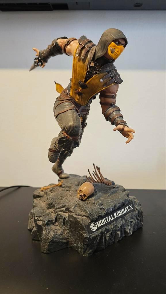 Scorpion Beeld met de Game voor Xbox One- Mortal Kombat X, Kinderen en Baby's, Speelgoed | Actiefiguren, Zo goed als nieuw, Ophalen