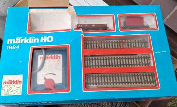 Oud trein setje in doos.. beschikbaar voor biedingen