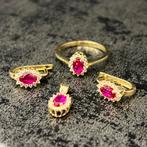 14 karaats gouden set ring oorbellen hanger robijn