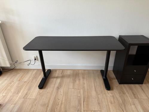 IKEA BEKANT bureau zwart 140x60, Huis en Inrichting, Bureaus, Gebruikt, Bureau, In hoogte verstelbaar, Ophalen