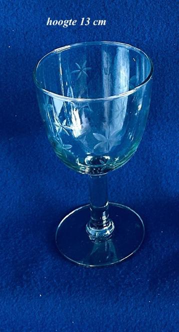 Sherryglas Starburst Sterren 13h Gegraveerd glas Vintage beschikbaar voor biedingen