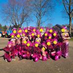 Carnavalskleding loopgroep 28 personen volw+kids zwart/roze, Hobby en Vrije tijd, Feestartikelen, Ophalen, Zo goed als nieuw