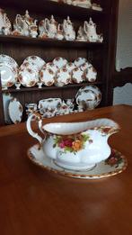 Royal Albert Old Country Roses sauskom met schotel, Ophalen of Verzenden