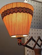 Vintage schaarlamp -houten harmonica lamp -treklamp-wandlamp, Huis en Inrichting, Lampen | Wandlampen, Vintage  -seventies  - nostalgisch