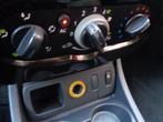 Dacia Duster 1.6 Lauréate 2wd 105PK Airco LMV Trekhaak 1E-E, Auto's, Gebruikt, 4 cilinders, Duster, Handgeschakeld