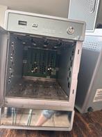 NETGEAR ReadyNAS – 4x NAS-behuizingen, Computers en Software, Ophalen, Zo goed als nieuw, Plaatstaal