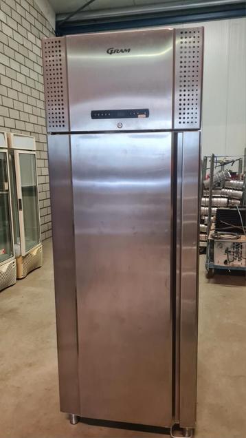 Vrieskast ijskast voorraadvriezer schepijsvitrine ijsvitrine beschikbaar voor biedingen