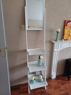 Trapkast met spiegel, Ophalen