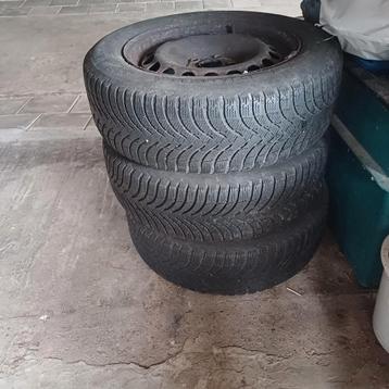 3x Michelin 205 60 R16 wintebanden beschikbaar voor biedingen