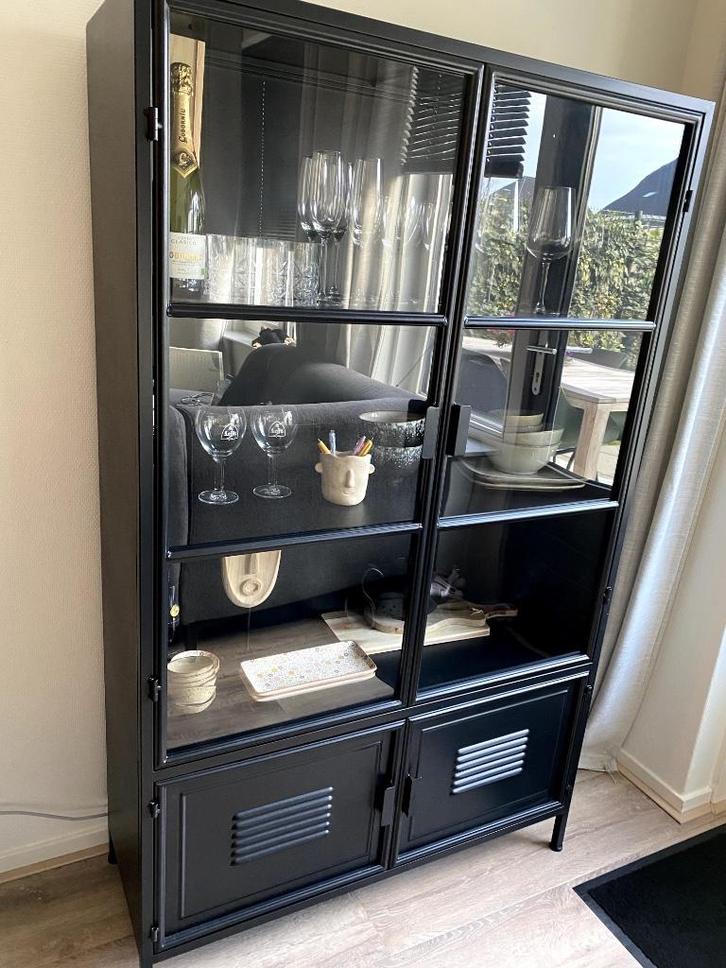 Set Woood ronja vitrinekast & dressoir, Huis en Inrichting, Kasten | Vitrinekasten, Gebruikt, 150 tot 200 cm, 100 tot 150 cm, 25 tot 50 cm