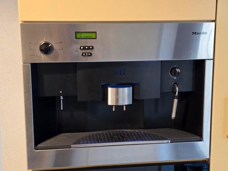 Miele CVA620 Koffiemachine - Perfect Werkend, Witgoed en Apparatuur, Koffiezetapparaten, Gebruikt, Gemalen koffie, Koffiebonen