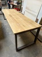 Tafel van eikenhout met stalen frame., Gebruikt, Eikenhout, 200 cm of meer, Vijf personen of meer
