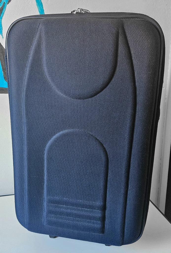 Kleine koffer blauw (trolly), Sieraden, Tassen en Uiterlijk, Koffers, Gebruikt, Hard kunststof, 60 tot 70 cm, 35 tot 45 cm, Wieltjes