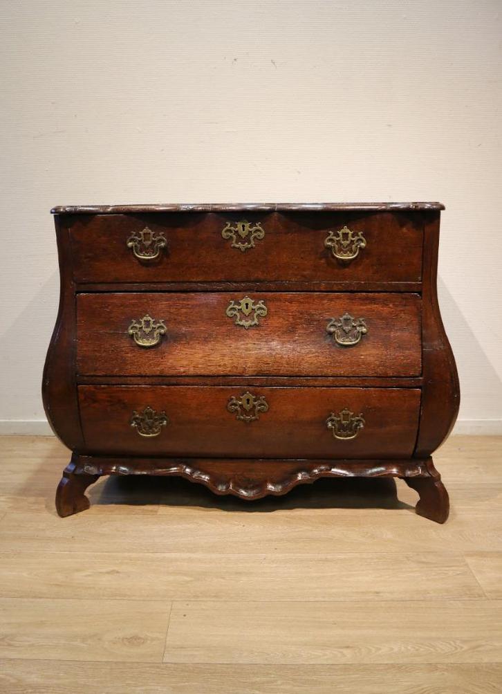 Antieke Hollandse ladekast 18e eeuw, Antiek en Kunst, Antiek | Meubels | Kasten, Ophalen of Verzenden