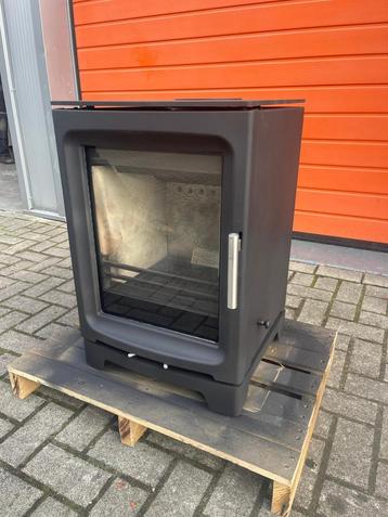 Demo Charlton en Jenrick (Pure vision Countryman) houtkachel beschikbaar voor biedingen