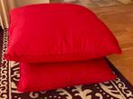 Twee grote zit/loungekussens merk coricraft 55x55cm, Huis en Inrichting, Ophalen, Zo goed als nieuw, Rood