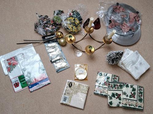 Kerstspullen, servetten, adventskrans + accessoires,, Diversen, Kerst, Zo goed als nieuw, Ophalen