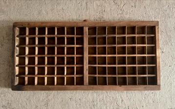 Vintage Houten Letterbak beschikbaar voor biedingen