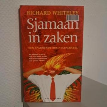 SJAMAAN IN ZAKEN - Richard Whiteley beschikbaar voor biedingen