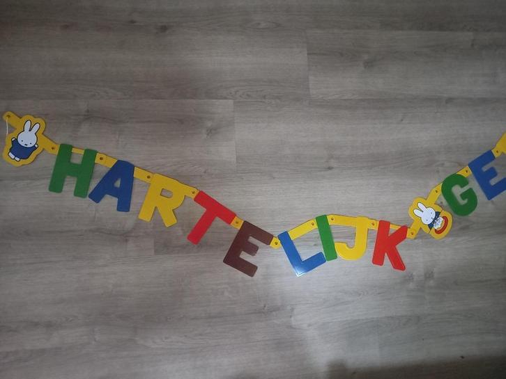 Slinger Nijntje - Hartelijk gefeliciteerd, Hobby en Vrije tijd, Feestartikelen, Nieuw, Versiering, Verjaardag, Ophalen of Verzenden