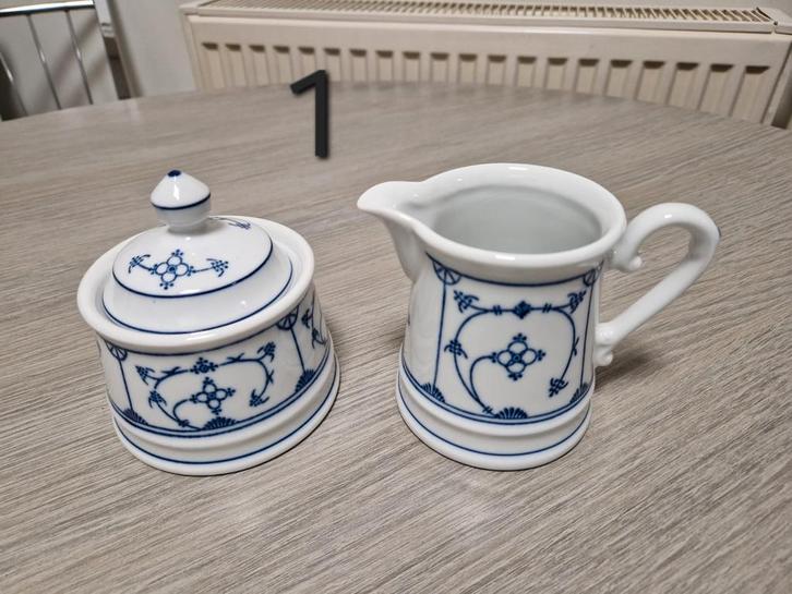 Melk en suiker kannetje Jägers nr 1, Antiek en Kunst, Antiek | Servies compleet, Ophalen of Verzenden
