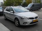 Kia Cee'd 1.4 CVVT Seven Business Climate Control Navigatie, Voorwielaandrijving, Euro 5, Gebruikt, 1396 cc