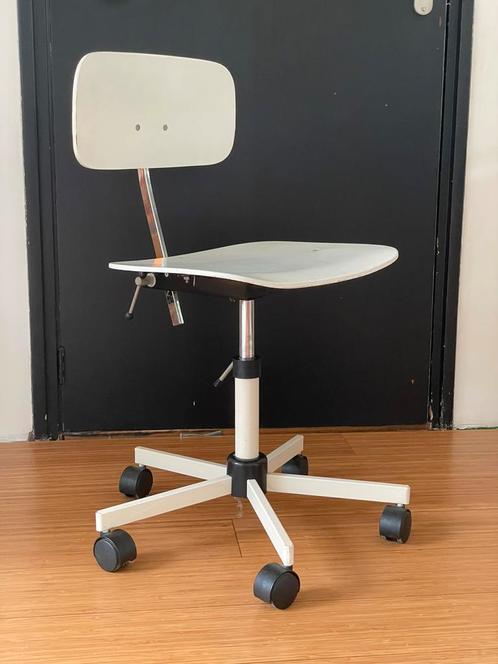 Vintage Fritz Hansen/ Kevi Bureastoel - Wit, Huis en Inrichting, Bureaustoelen, Gebruikt, Bureaustoel, Wit, Ophalen