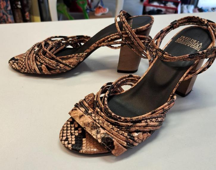 Fred de la Bretoniere sandalen snake bruin zwart 40 nr 43233, Kleding | Dames, Schoenen, Zo goed als nieuw, Sandalen of Muiltjes