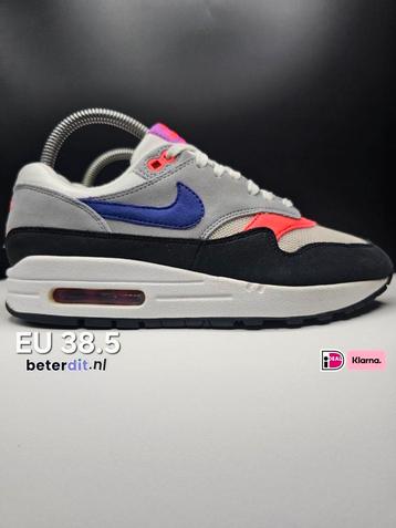 Nike Air Max 1 'Raptors'
Maat: 38.5 beschikbaar voor biedingen