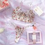Nieuw Floral kanten lingerie set(BH+slip), Kleding | Dames, Ondergoed en Lingerie, Ophalen of Verzenden, Roze, Setje