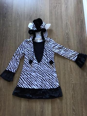 Zebra jurk maat 34/36 beschikbaar voor biedingen