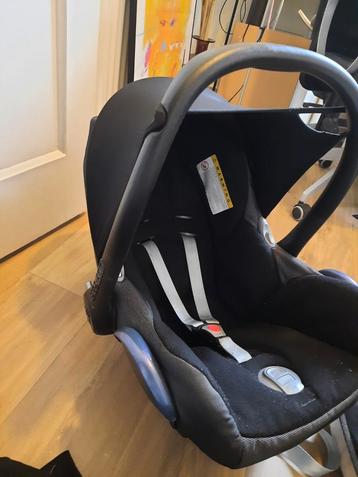 Maxicosi cabriofix met newborn zitje! beschikbaar voor biedingen