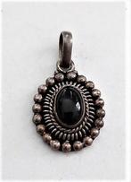 Vintage sterling zilveren hangertje met onyx, handwerk (172), Ophalen, Zo goed als nieuw, Hart, Zilver