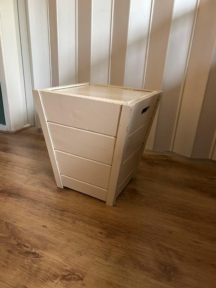 Houten opberg poef, Huis en Inrichting, Banken | Voetenbanken en Poefen, Zo goed als nieuw, Minder dan 50 cm, Hout, Ophalen