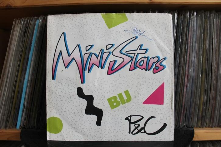 7" Single Mini Stars - Ministars (Love Is All) / Helemaal Me, Cd's en Dvd's, Vinyl Singles, Gebruikt, Single, Pop, 7 inch, Ophalen of Verzenden